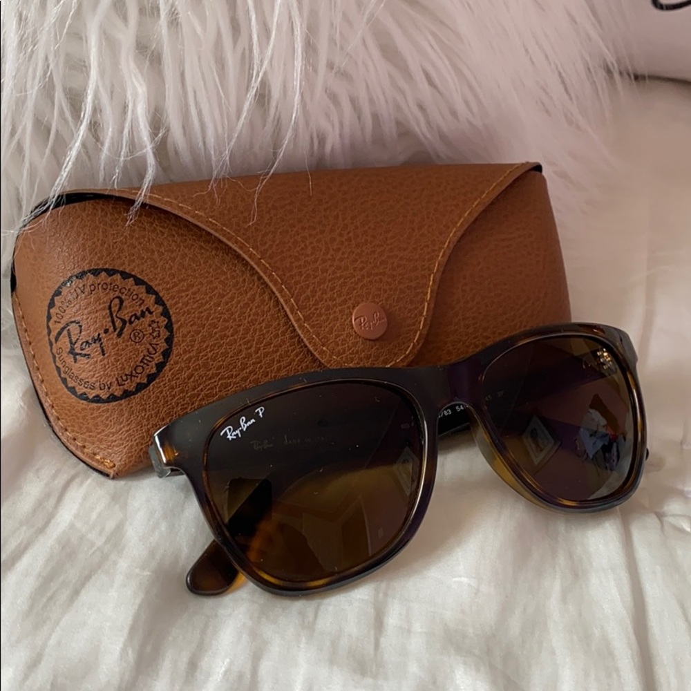 Tortoiseshell RayBan Sunglasses (RB4184)